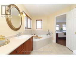 174 Tormina Boulevard, Whitby, ON L1R3R5 Photo 31