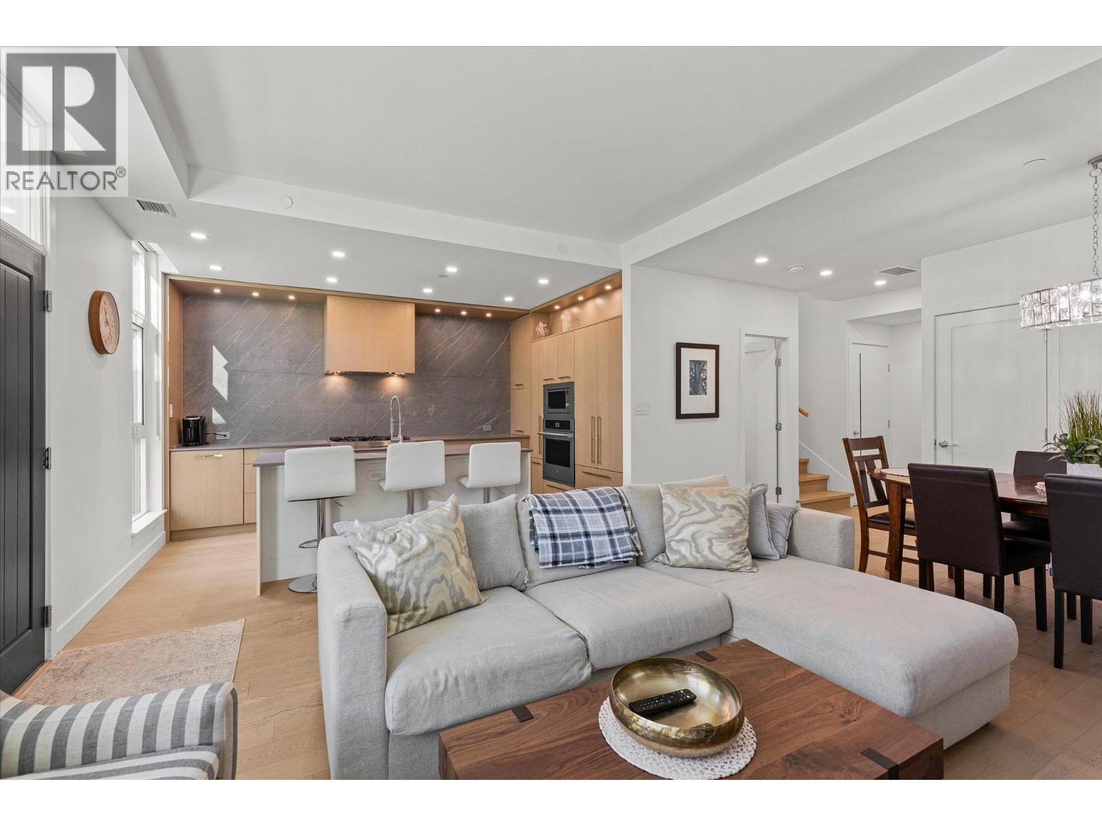  3348 Richter Street, Kelowna