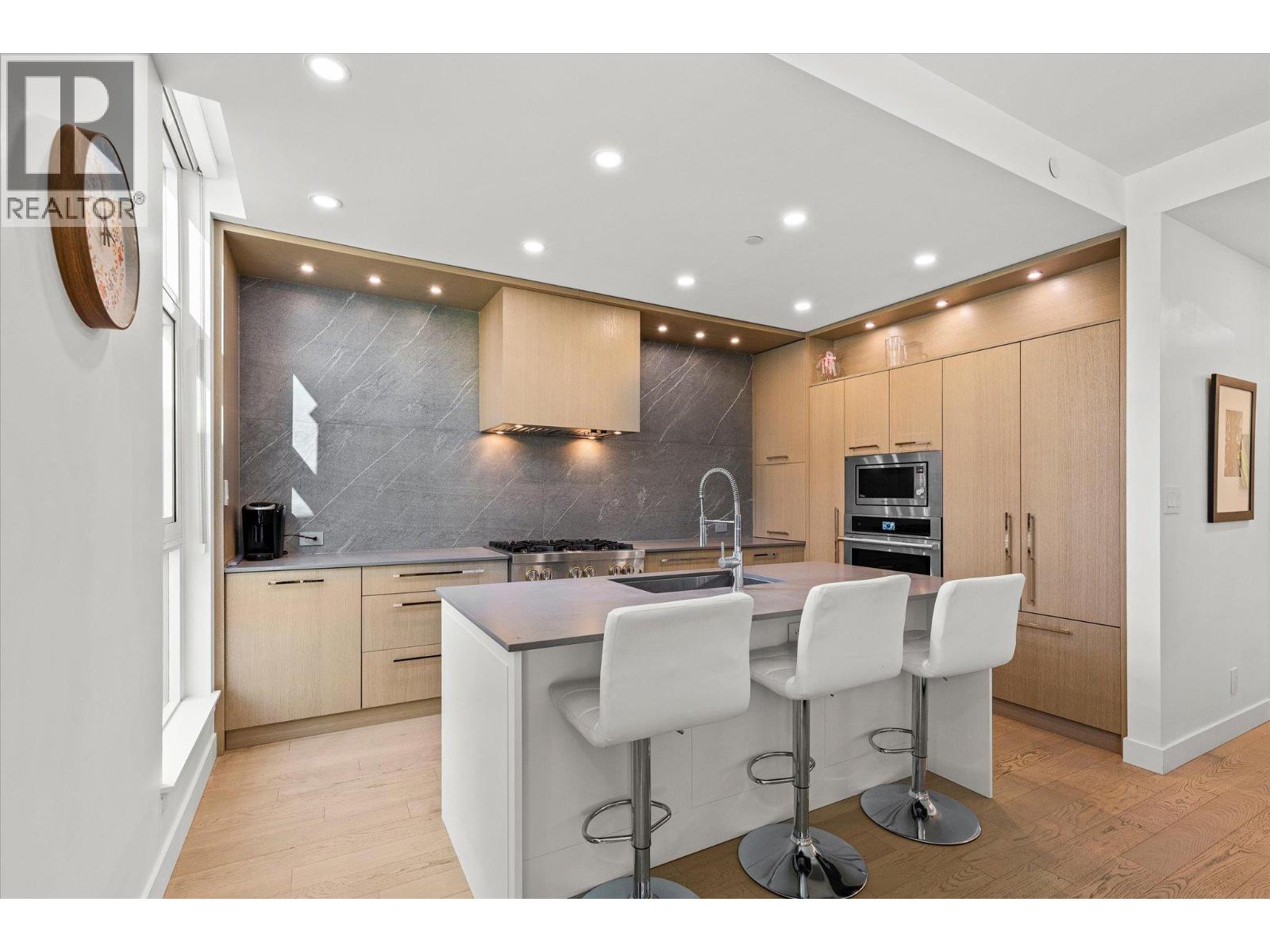  3348 Richter Street, Kelowna