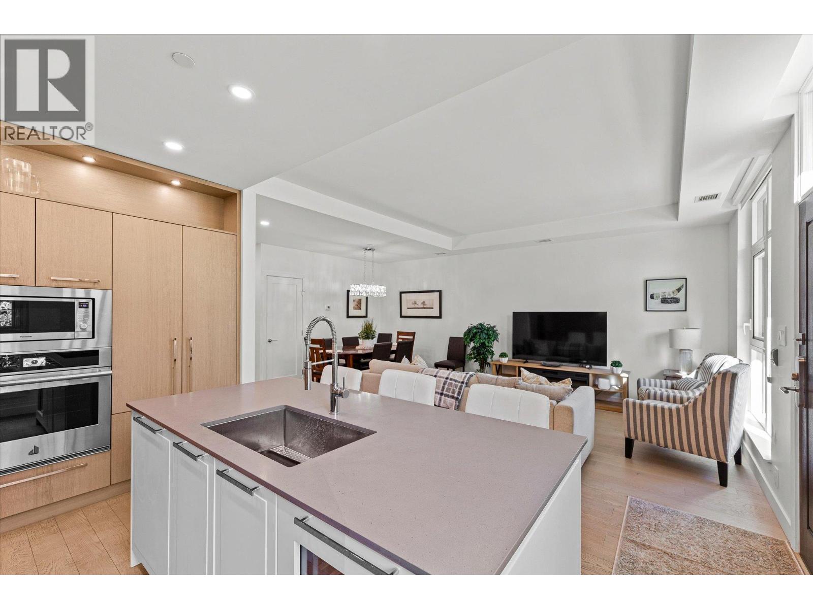  3348 Richter Street, Kelowna
