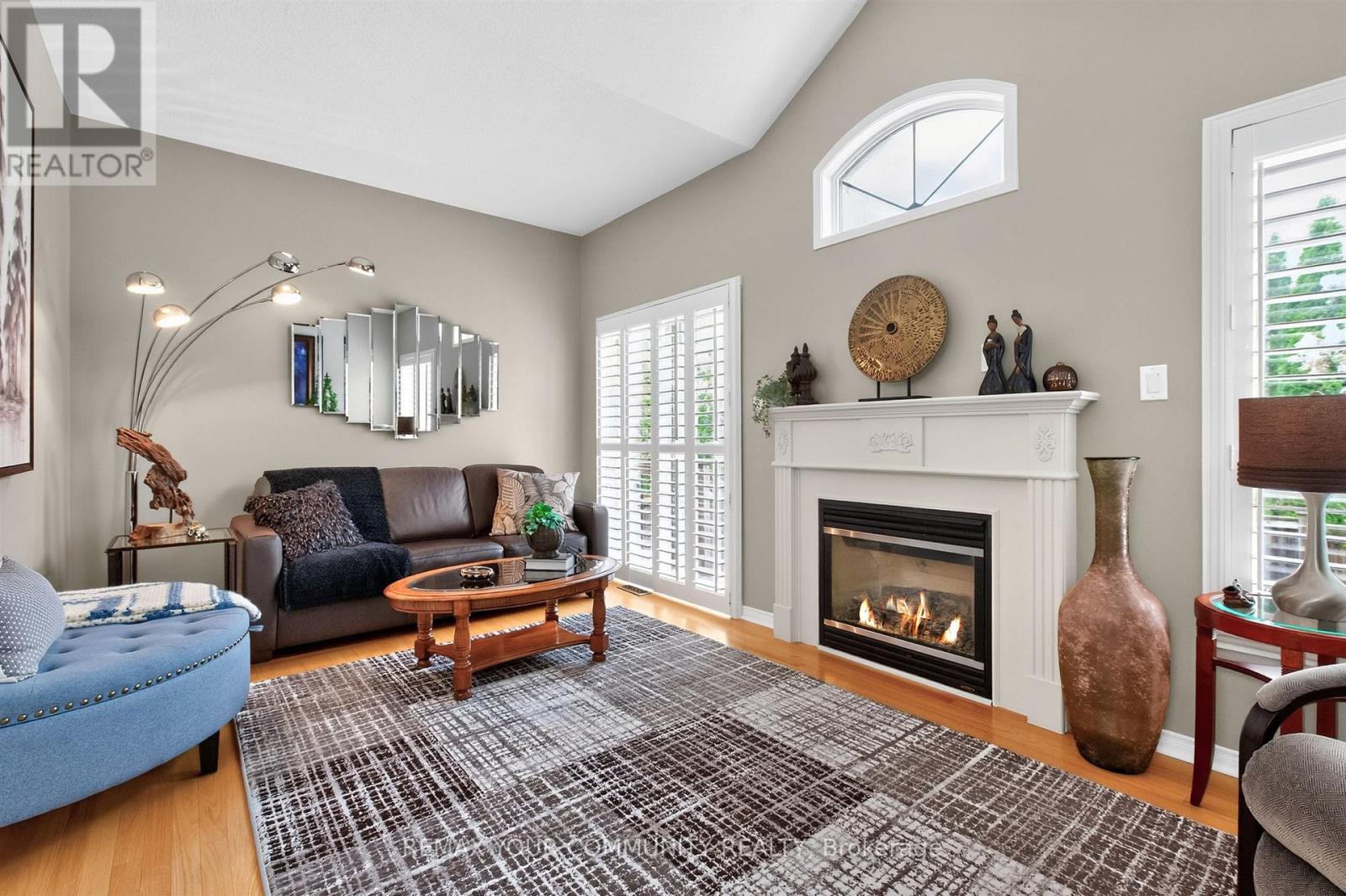 61 COZENS DRIVE - 11