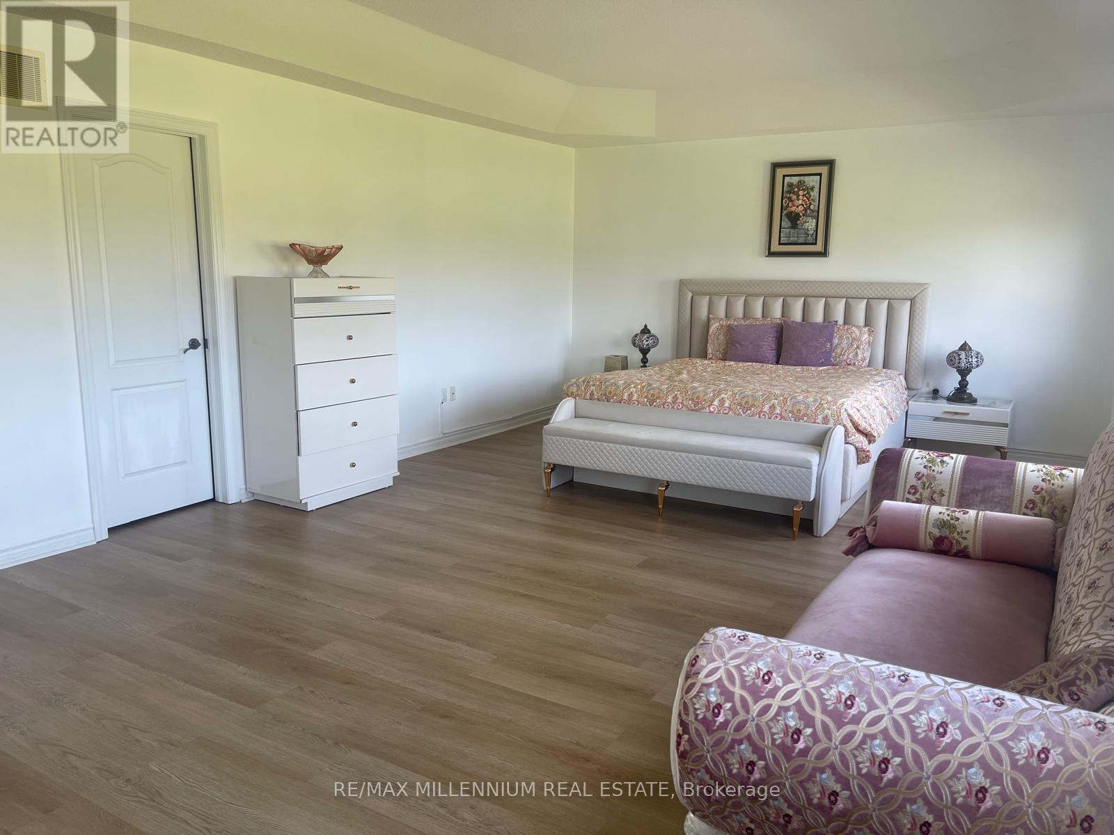 77 Collier Crescent, Essa photo 11