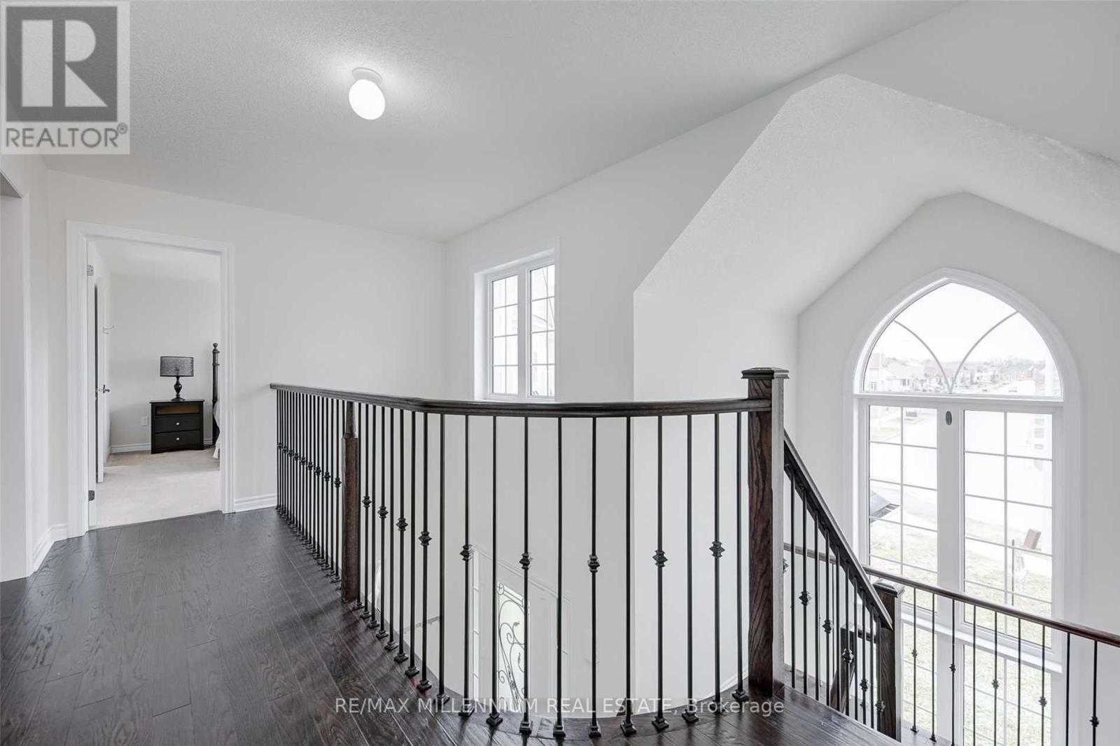 77 Collier Crescent, Essa photo 25