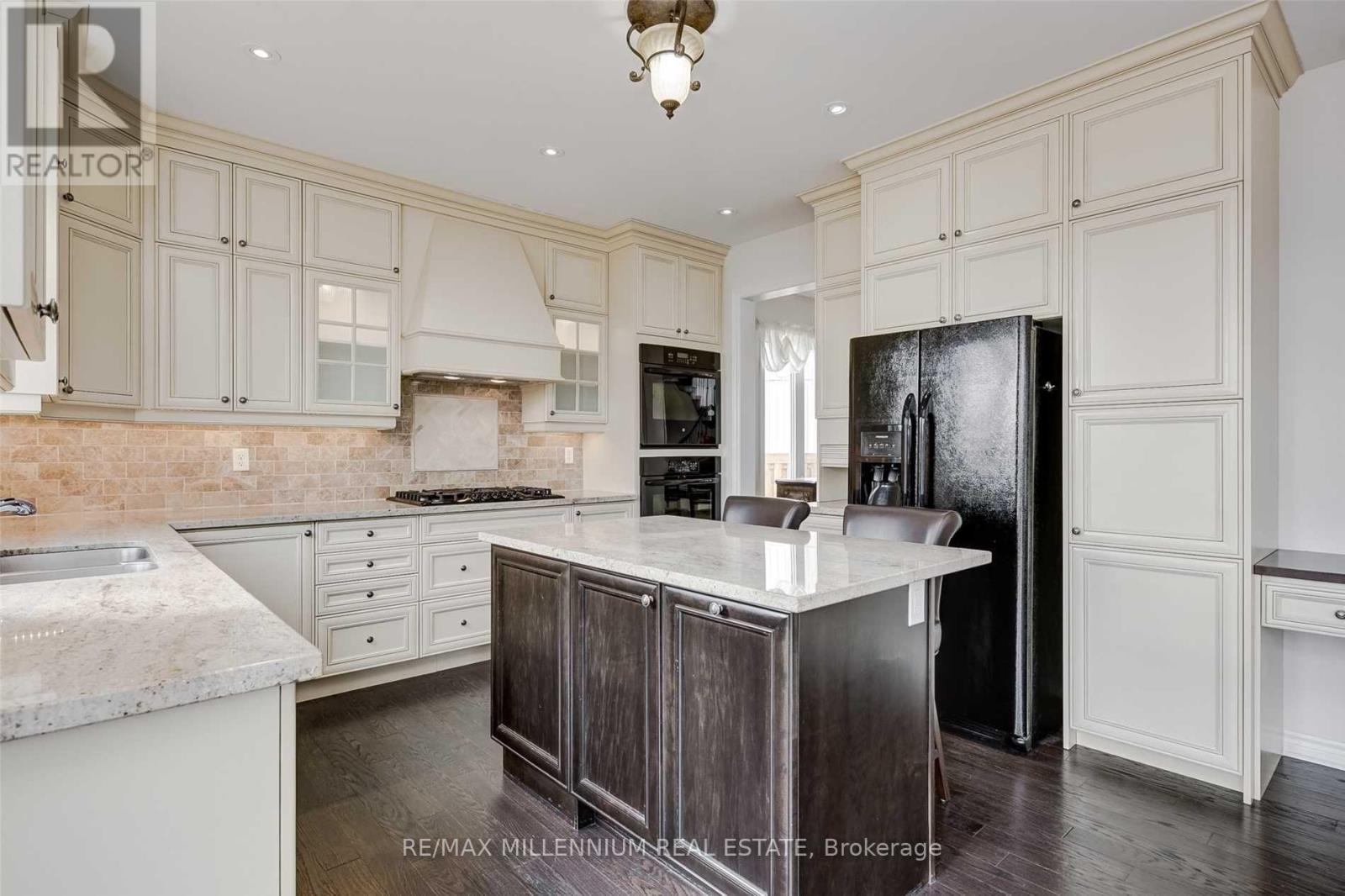 77 Collier Crescent, Essa photo 5