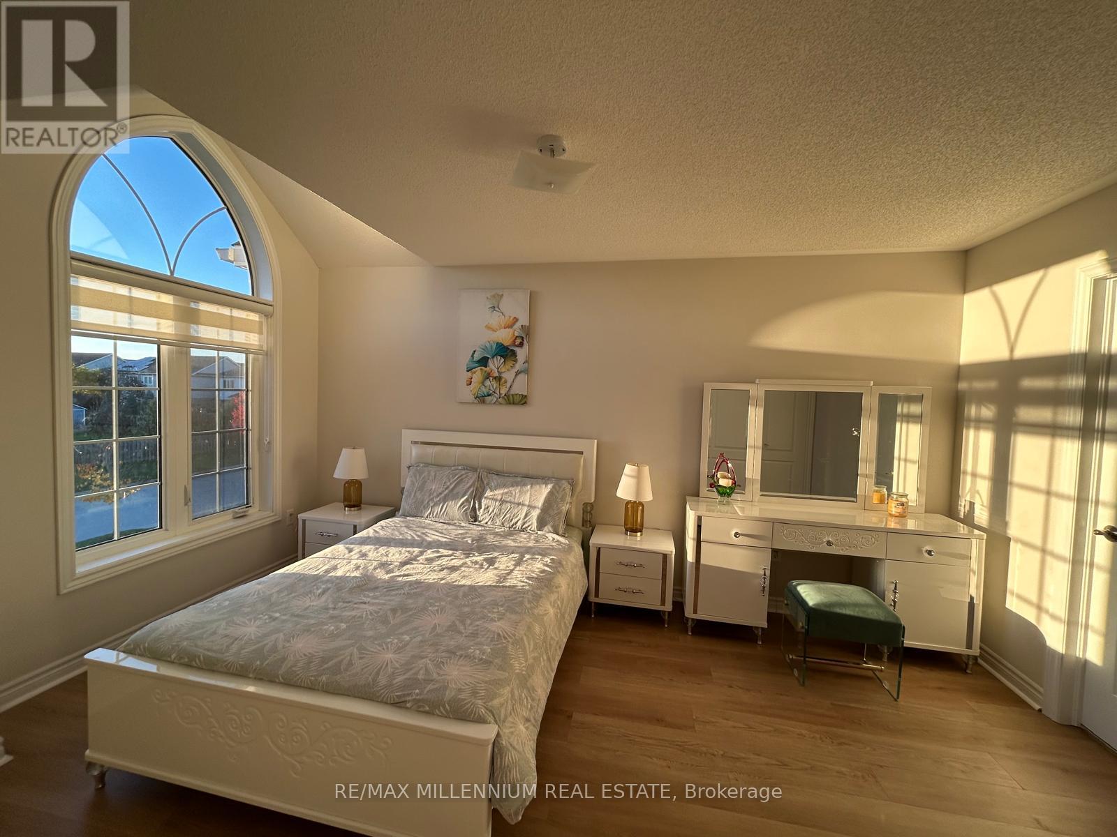 77 Collier Crescent, Essa photo 7