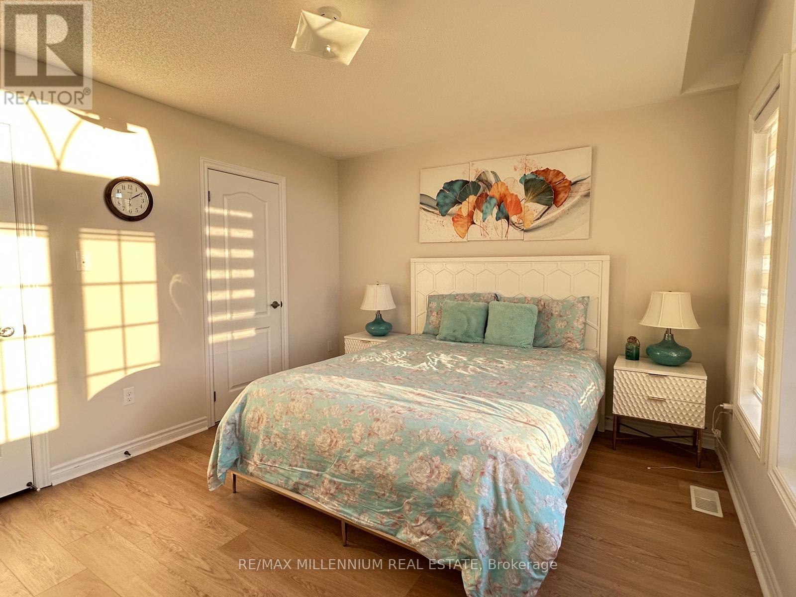 77 Collier Crescent, Essa photo 9