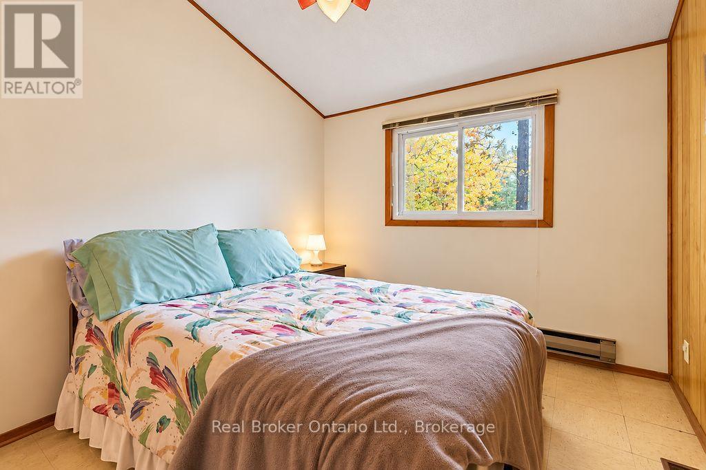 38 Deanlea Boulevard, Tiny photo 15