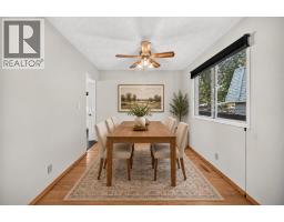 112 Queensland Place SE, Calgary — photo 11