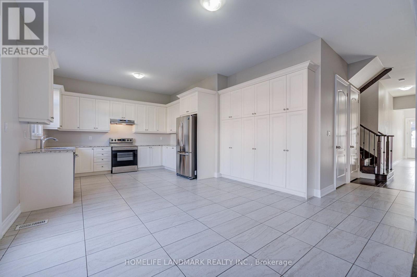 7 Malaspina Close, Brampton, ON photo 9