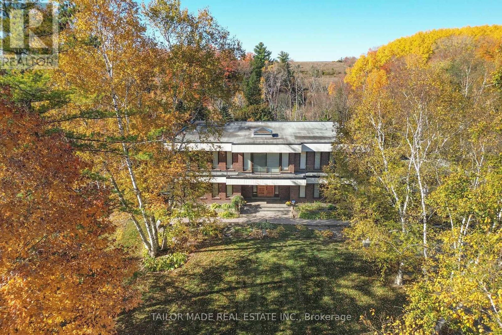 40 Walton Drive, Caledon, ON photo 2