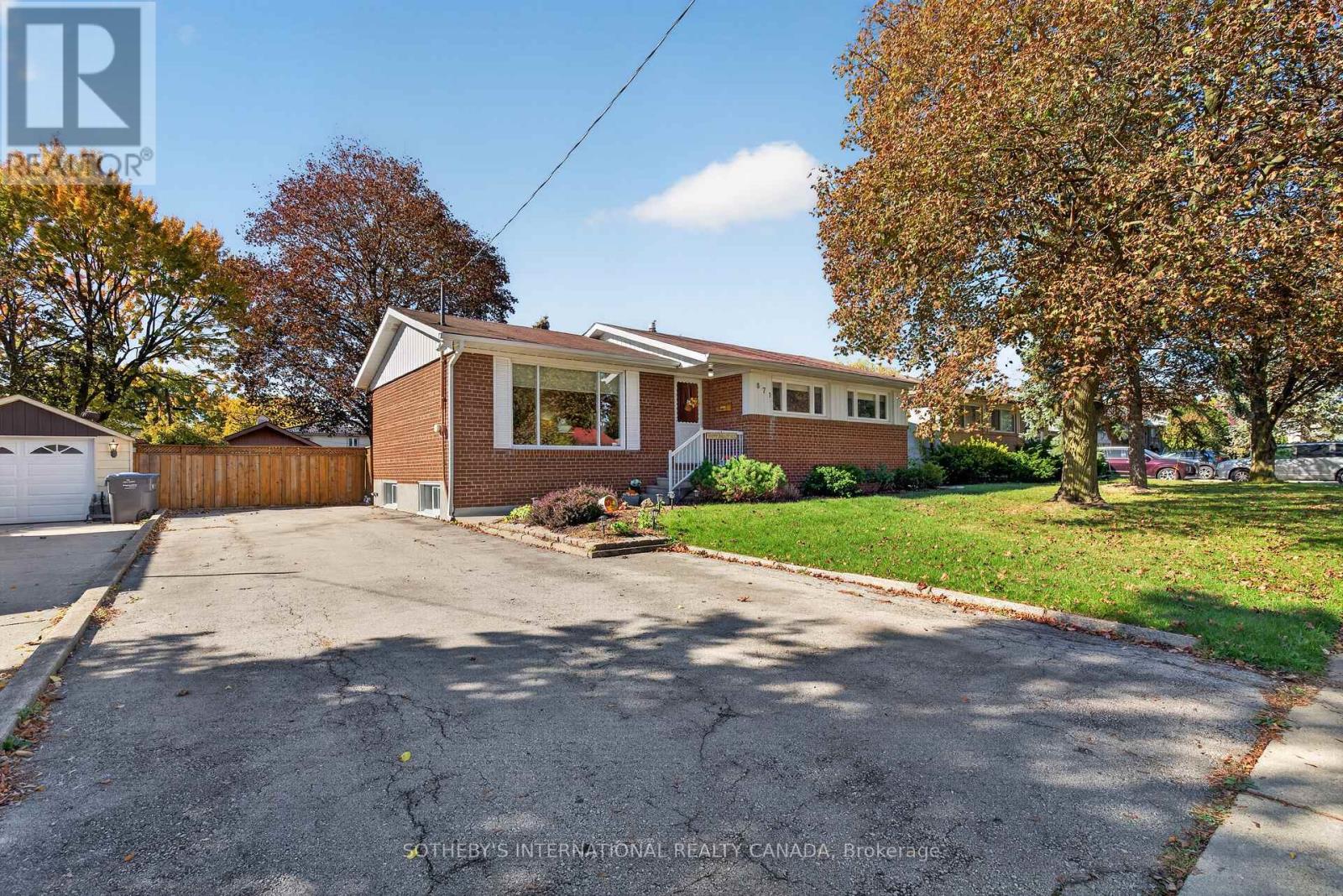871 Mississauga Valley Boulevard, Mississauga, ON photo 3