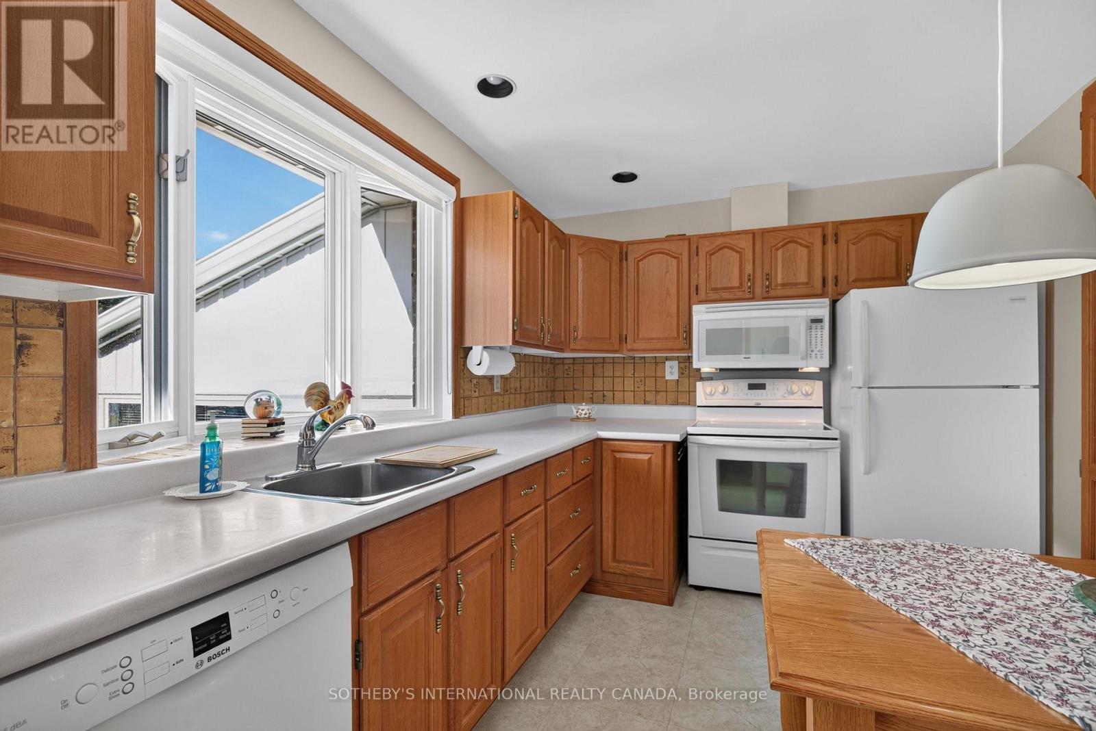 871 Mississauga Valley Boulevard, Mississauga, ON photo 7