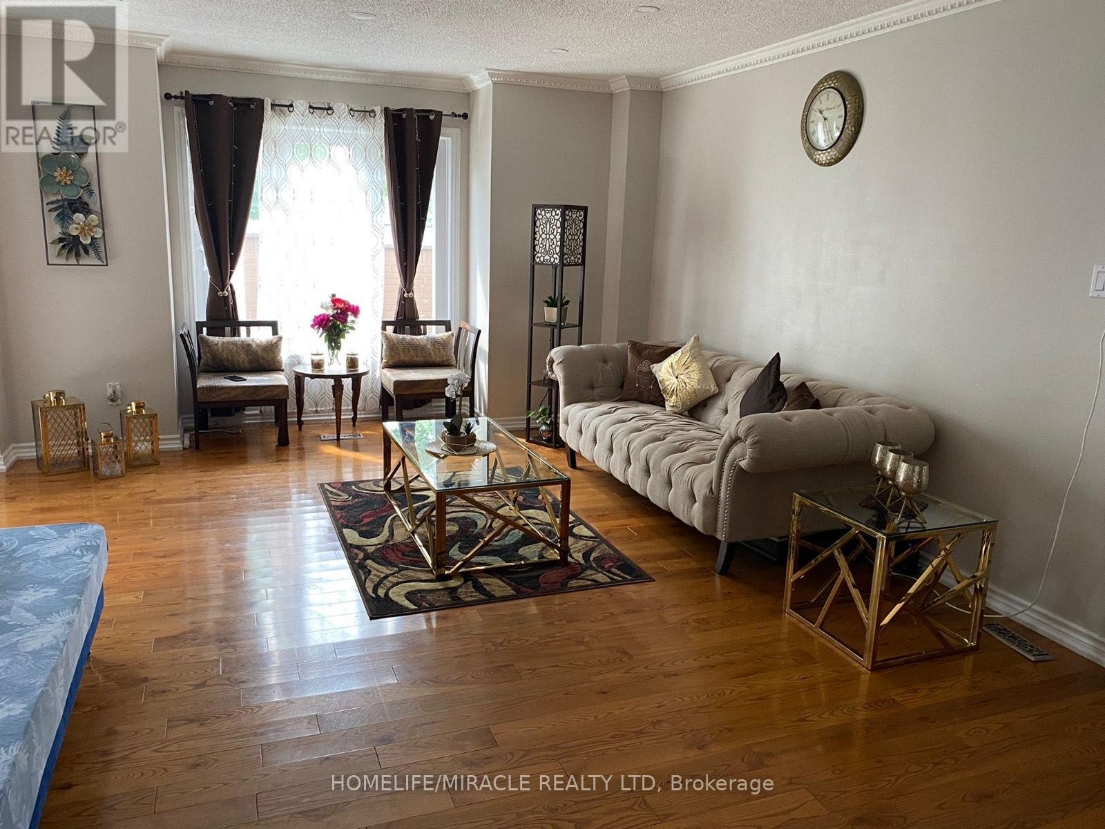 70 BLUE SPRUCE STREET, Brampton (Sandringham-Wellington) — photo 4