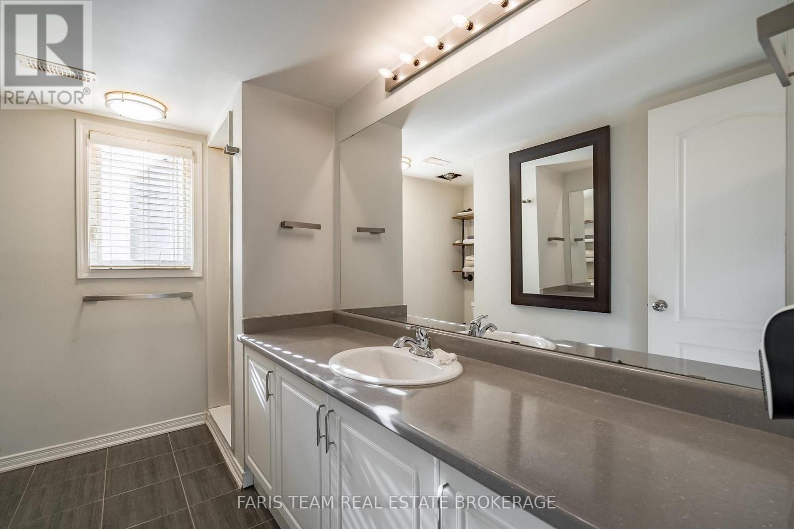 45 Marina Village Drive, Georgian Bay, ON photo 11