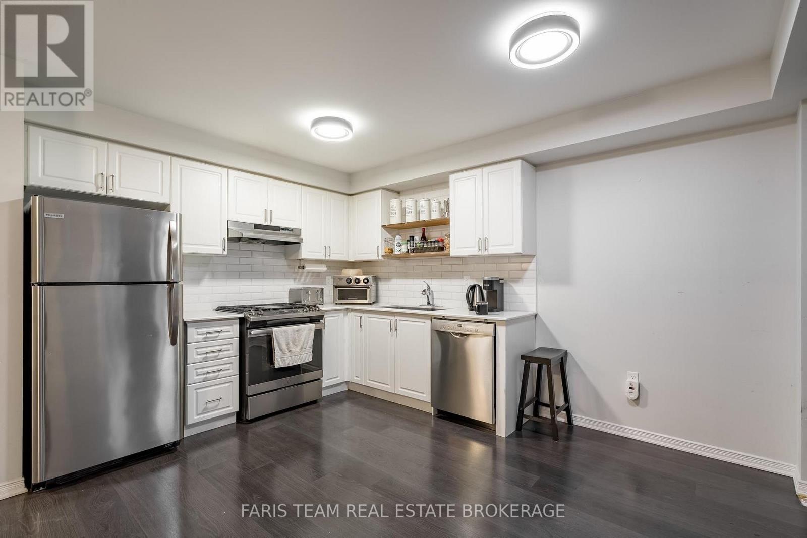 45 Marina Village Drive, Georgian Bay, ON photo 5