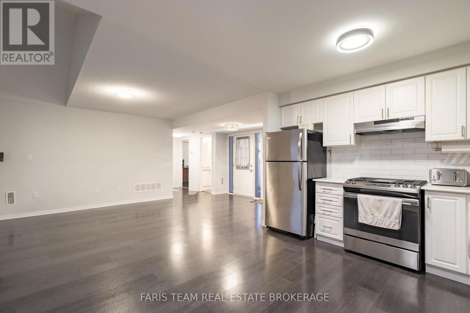 45 Marina Village Drive, Georgian Bay, ON photo 6