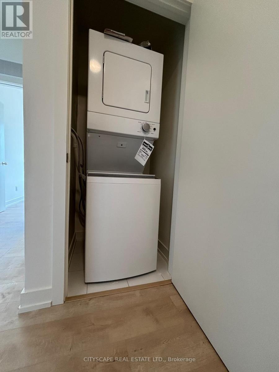 304A - 16 MELBOURNE AVENUE, St. Catharines (E. Chester) — photo 11