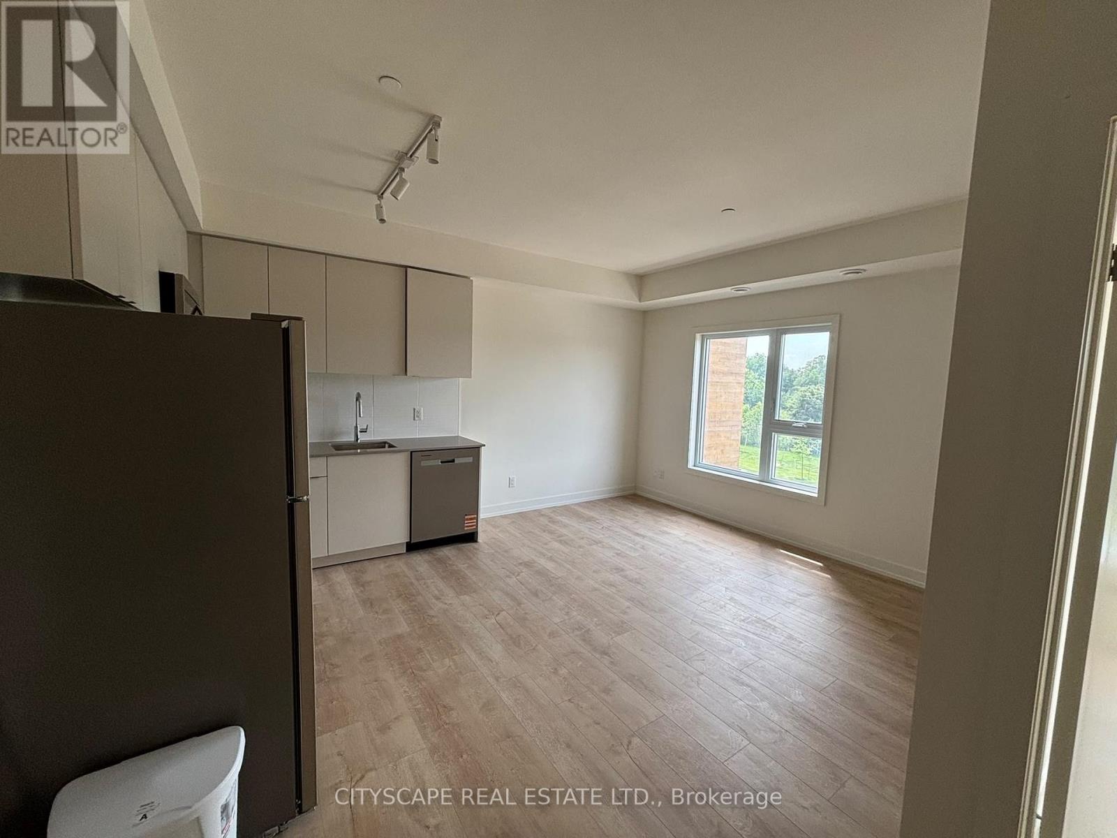 304A - 16 MELBOURNE AVENUE, St. Catharines (E. Chester) — photo 6