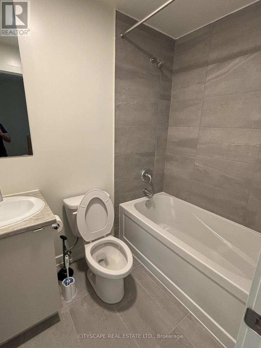 304A - 16 MELBOURNE AVENUE, St. Catharines (E. Chester) — photo 9