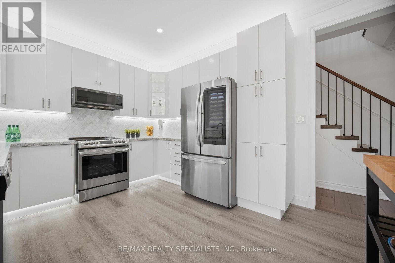 306 Montreal Circle, Hamilton, ON photo 14