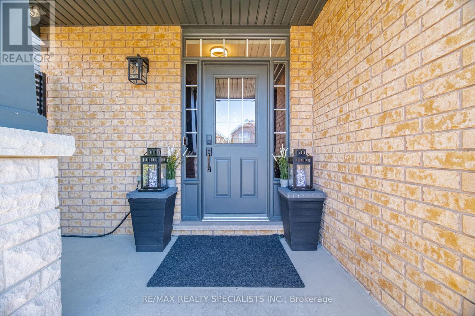 306 Montreal Circle, Hamilton, ON photo 2