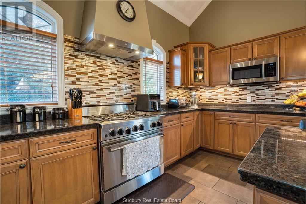 36 Riverside Drive, Wahnapitae — photo 7