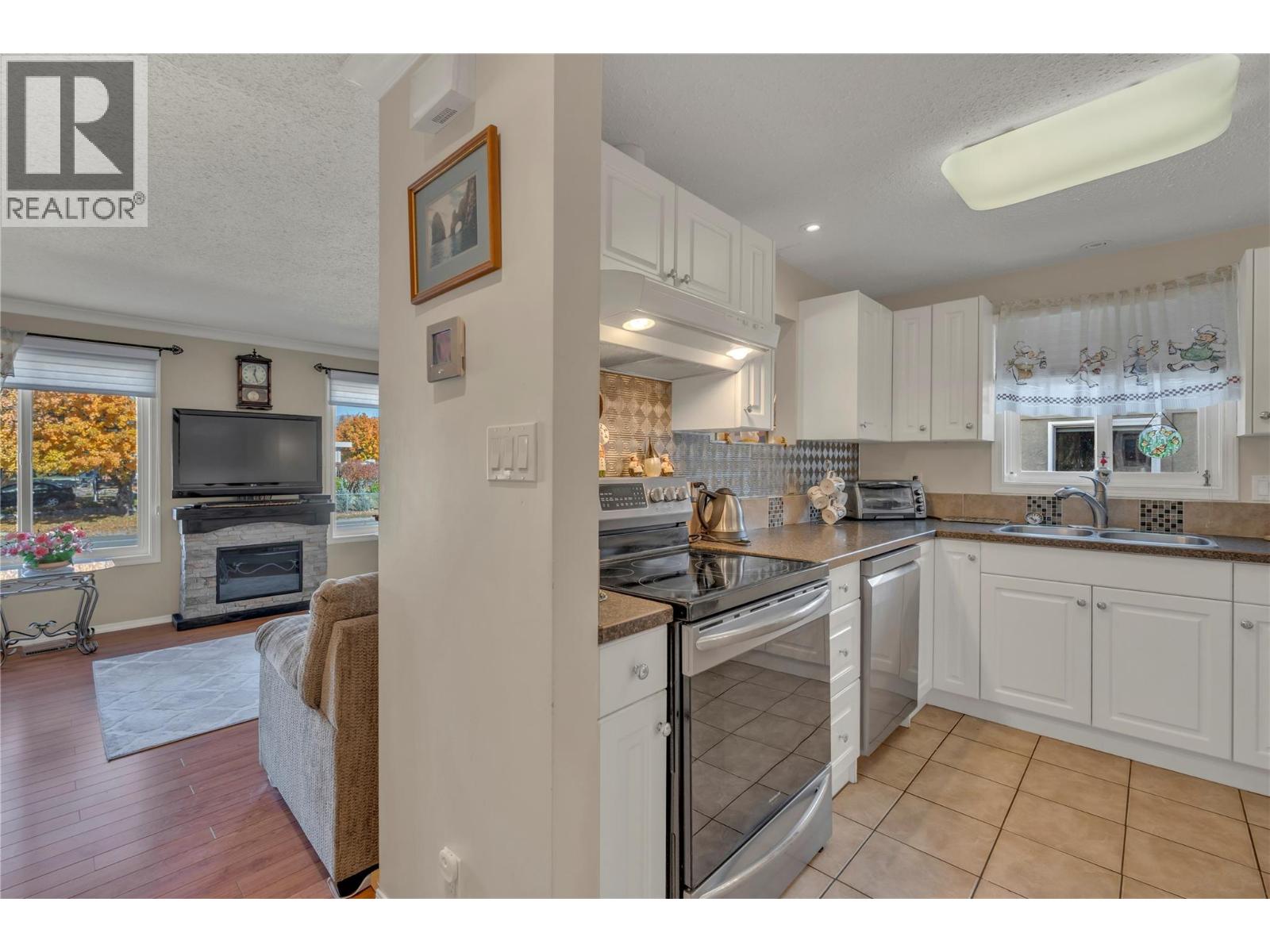10907 Jubilee Road W Unit# 6, Summerland - Image 1