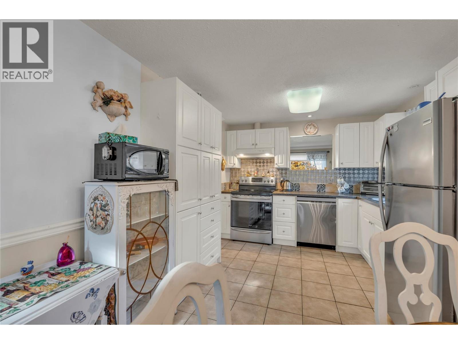 10907 Jubilee Road W Unit# 6, Summerland - Image 1