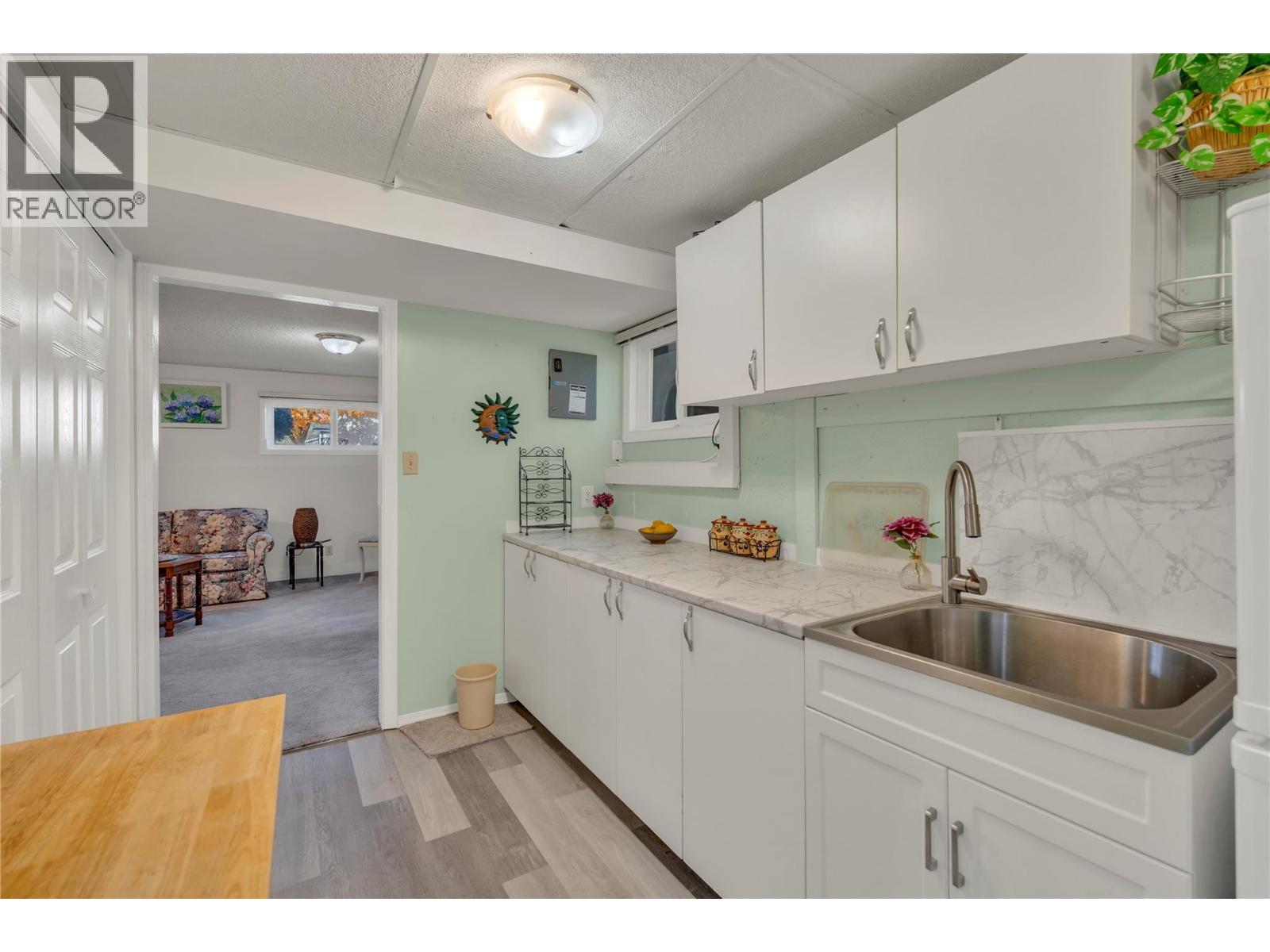 10907 Jubilee Road W Unit# 6, Summerland - Image 1