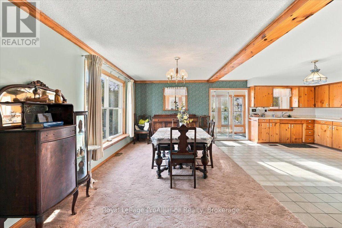 2096 Hollowview Road, Centre Hastings, ON photo 11