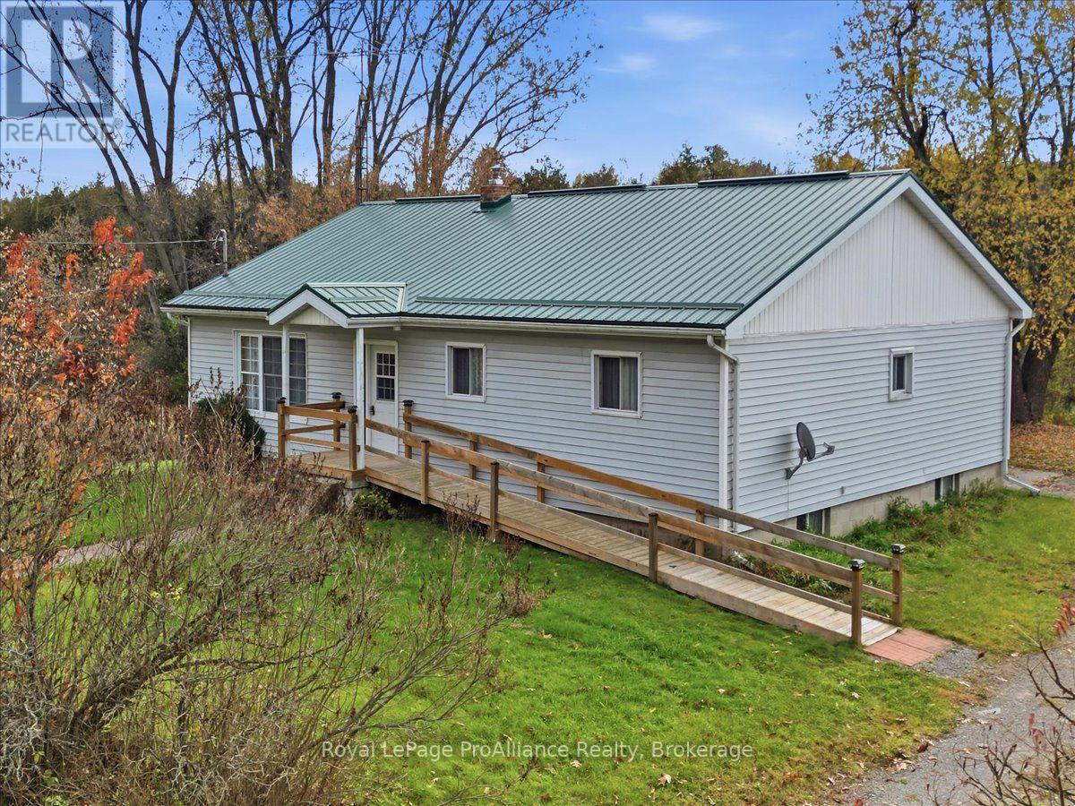 2096 Hollowview Road, Centre Hastings, ON photo 3