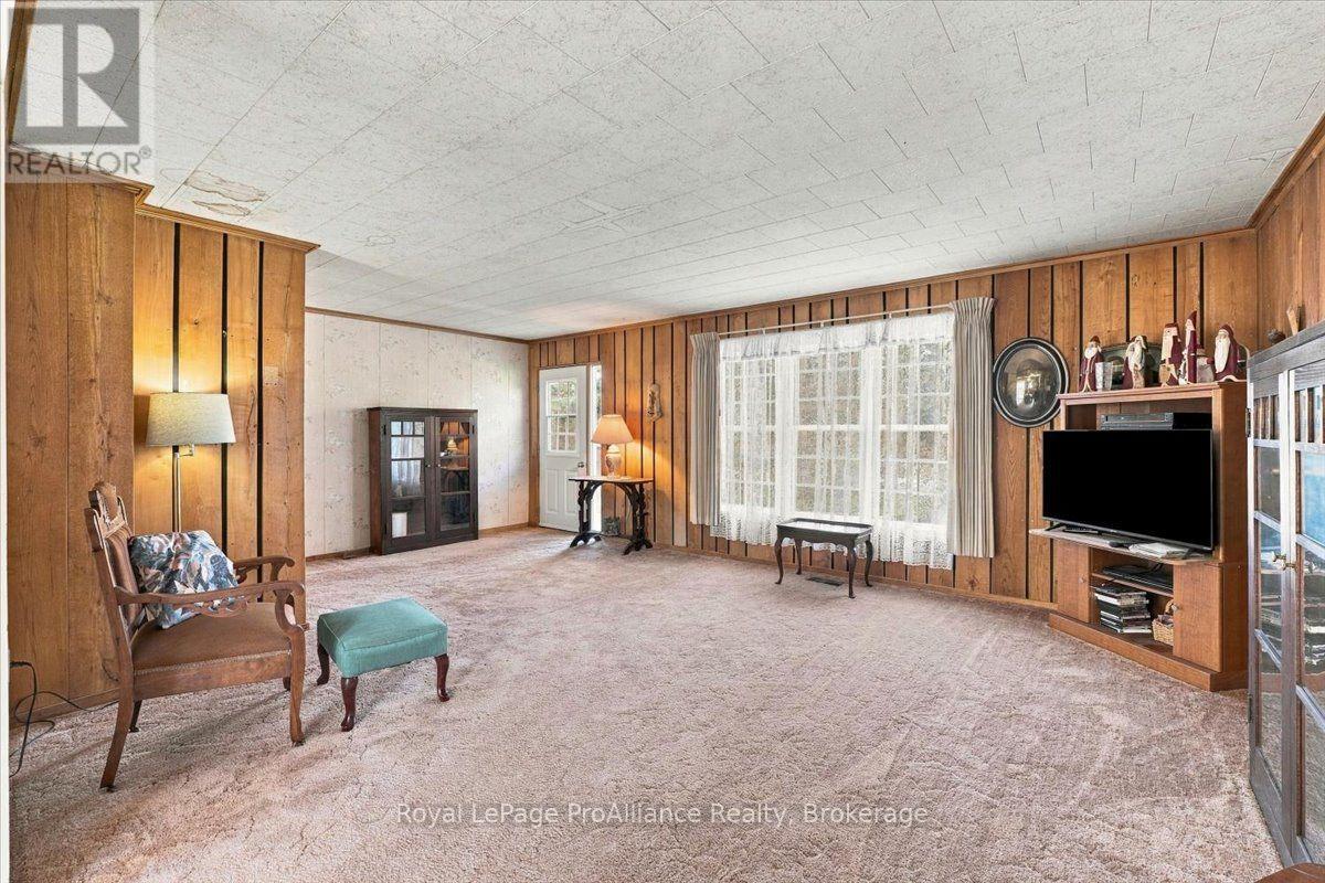 2096 Hollowview Road, Centre Hastings, ON photo 6