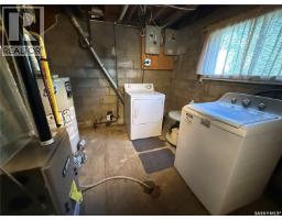 708 Grandview Street W, Moose Jaw, SK S6H5L6 Photo 17