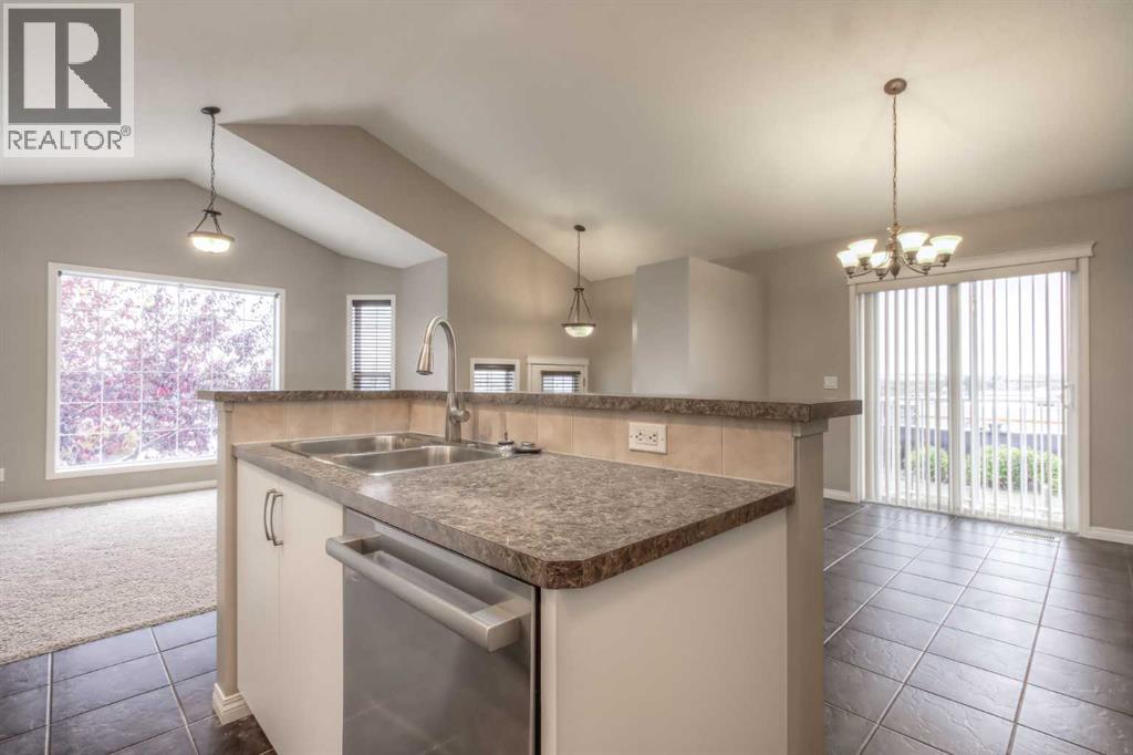 241 Morningside Gardens SW, photo 12 of 42