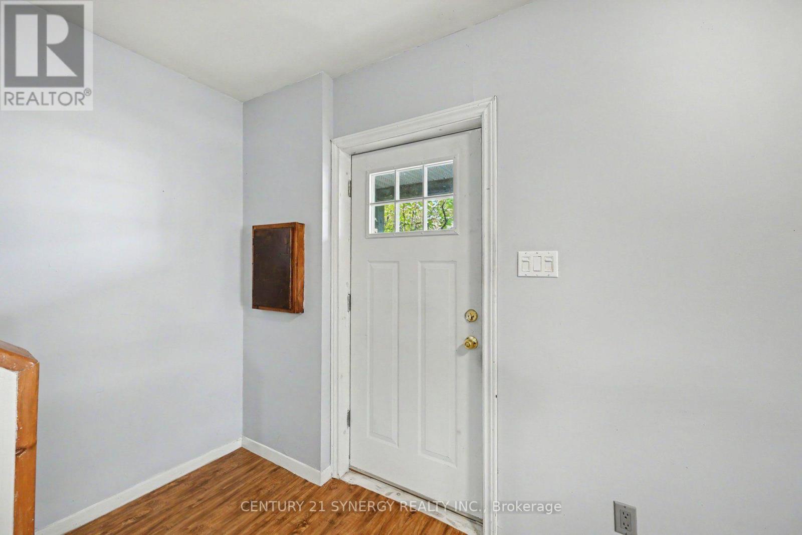 105 NEILSON STREET, McNab/Braeside — photo 6