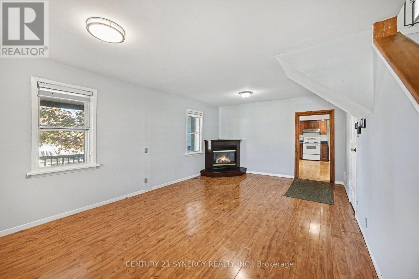 105 NEILSON STREET, McNab/Braeside — photo 9