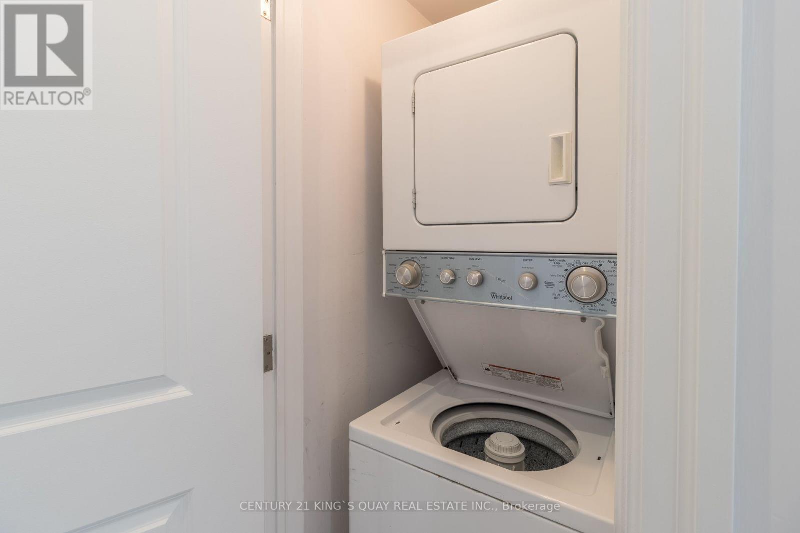 UPPER - 301 CLEVELAND STREET, Toronto (Mount Pleasant East) — photo 10