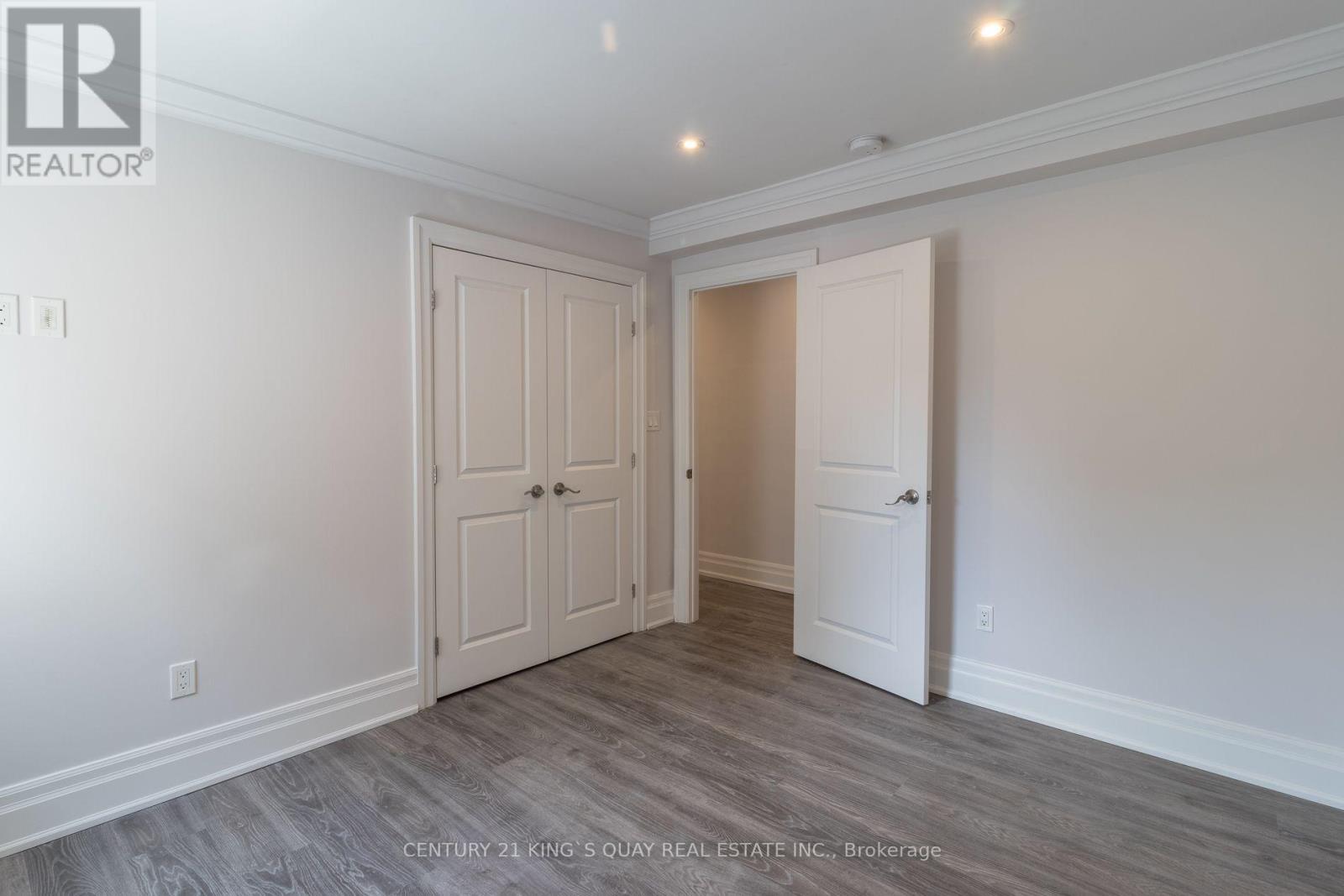 UPPER - 301 CLEVELAND STREET, Toronto (Mount Pleasant East) — photo 12