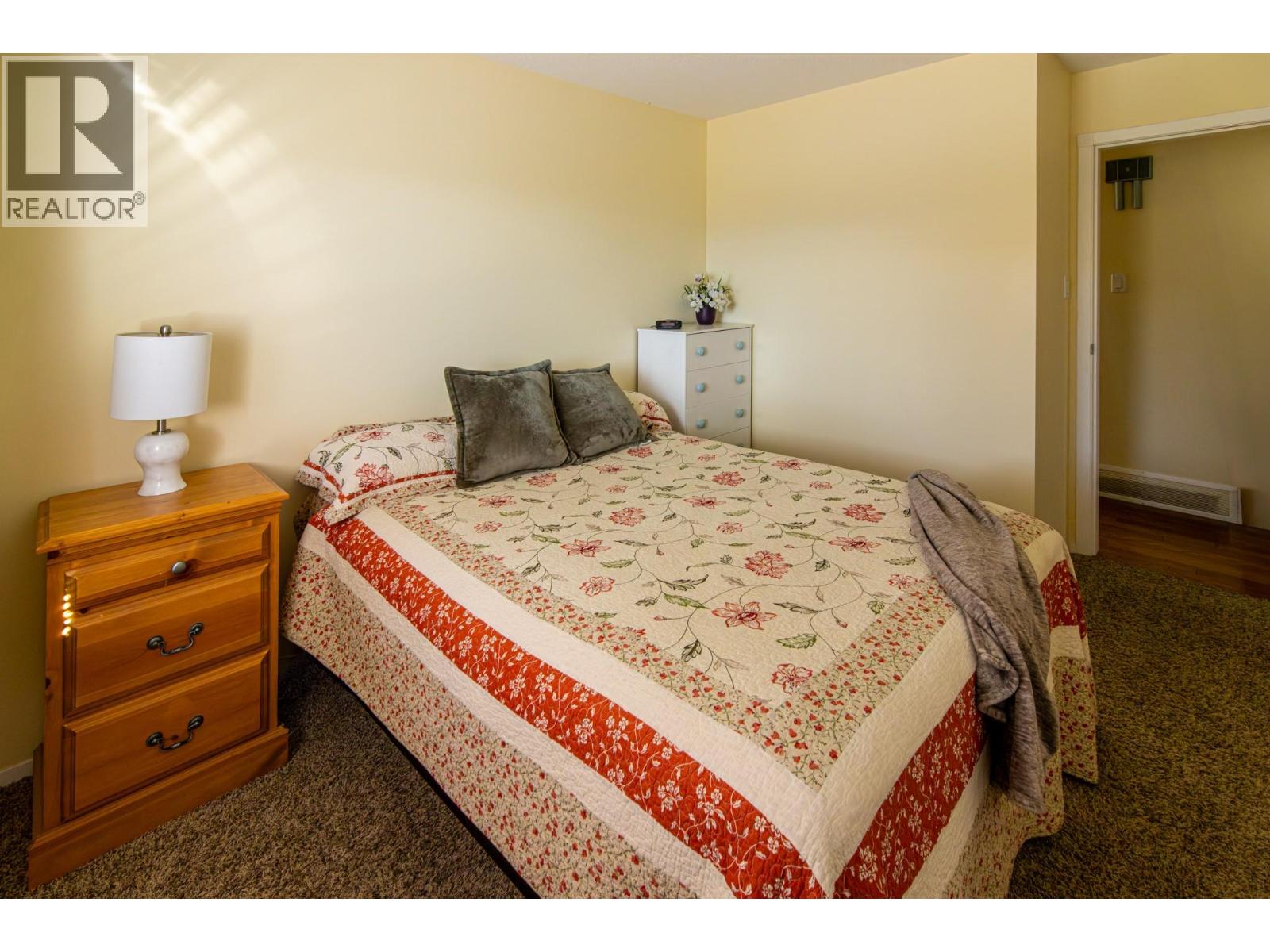 2455 5TH Avenue NE, Salmon Arm - Image 1