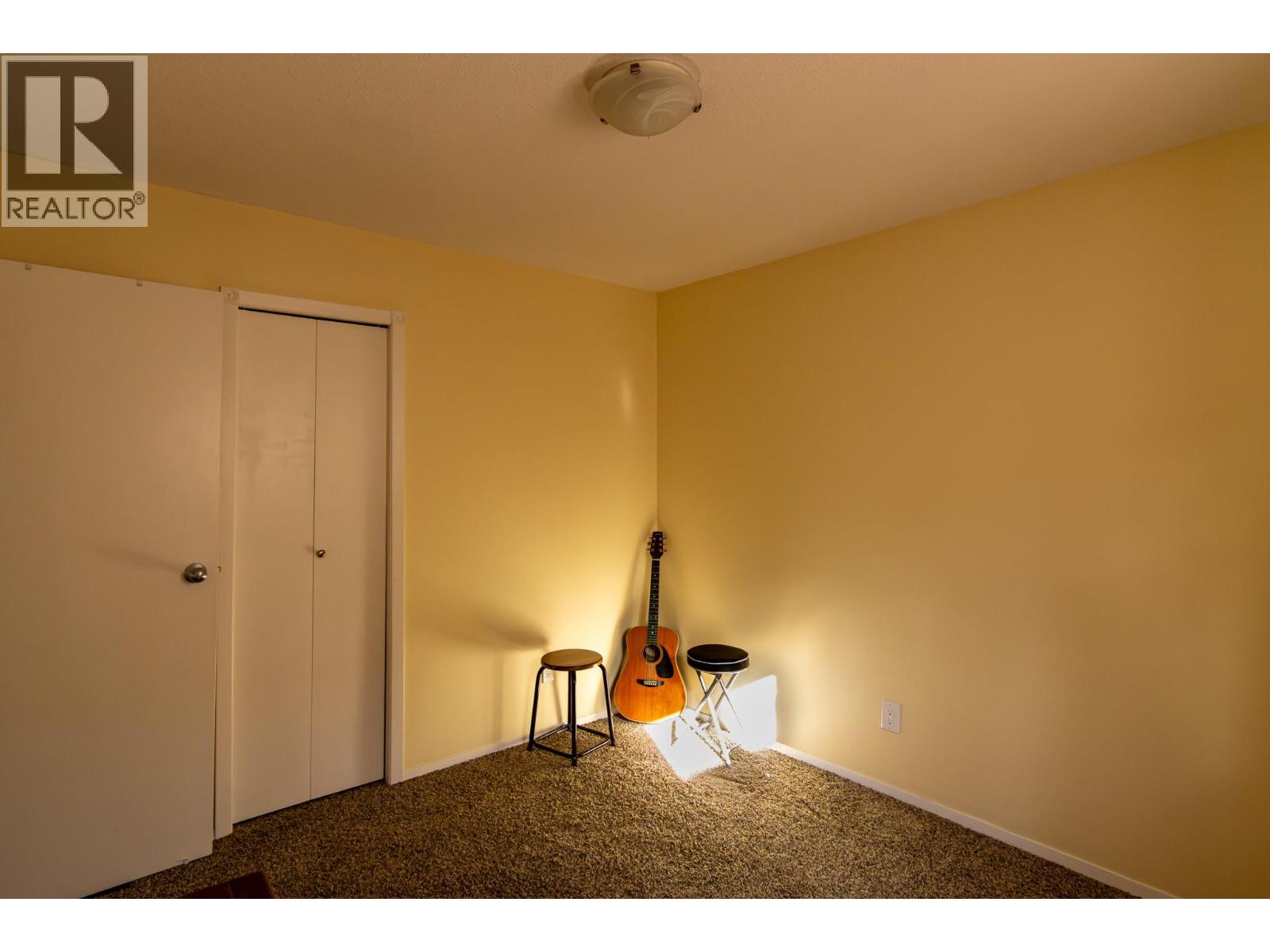 2455 5TH Avenue NE, Salmon Arm - Image 1