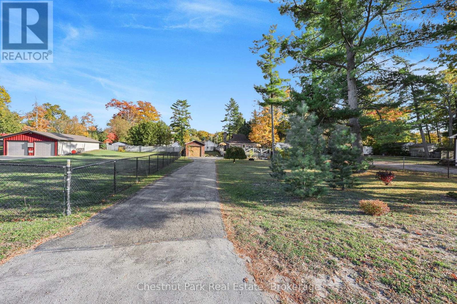 125 RIVER ROAD E, Wasaga Beach — photo 2