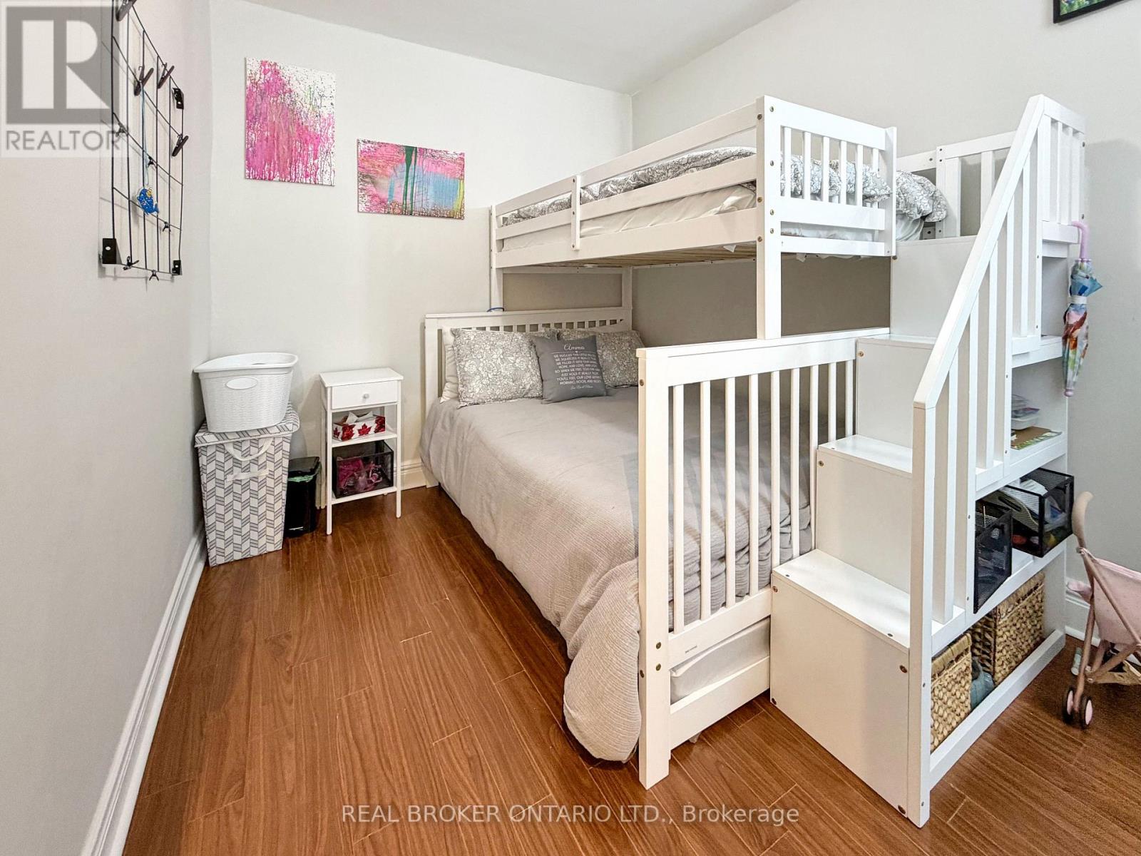 UPPER - 79 BLANTYRE AVENUE, Toronto (Birchcliffe-Cliffside) — photo 11