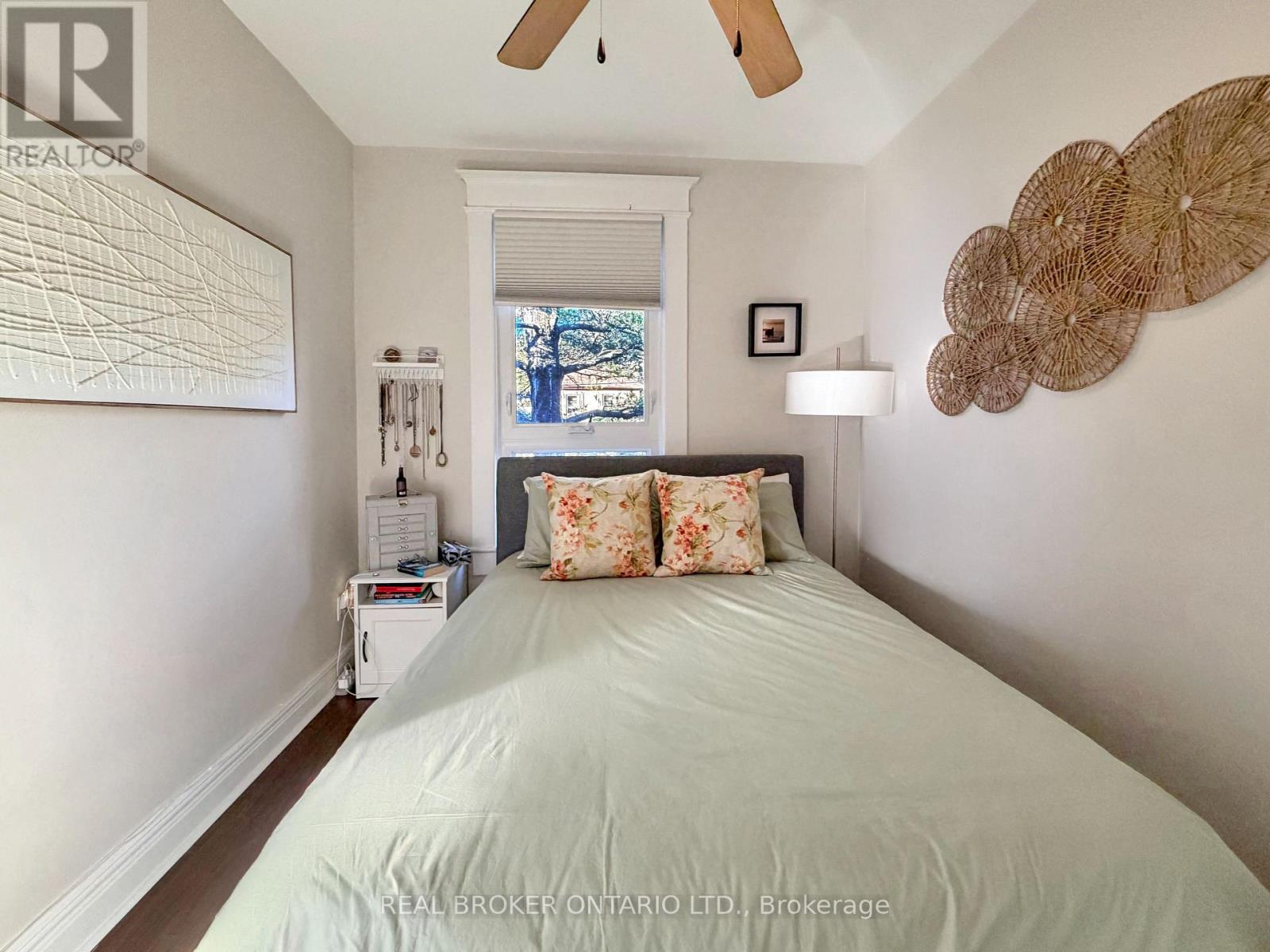 UPPER - 79 BLANTYRE AVENUE, Toronto (Birchcliffe-Cliffside) — photo 7