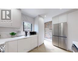 201 Springdale Boulevard, Toronto, ON M4C1Z6 Photo 13