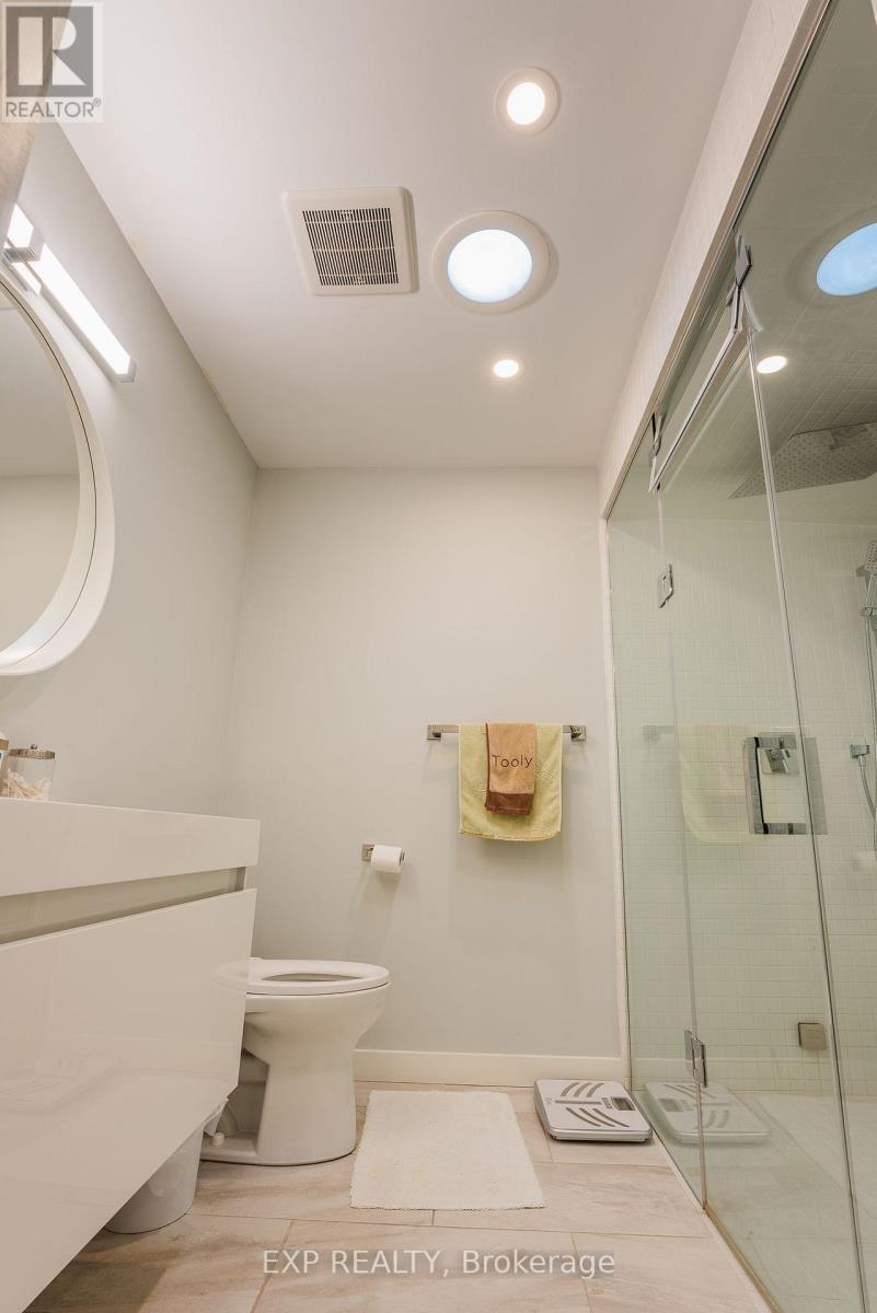 60 Gooderham Drive, Toronto, ON photo 11