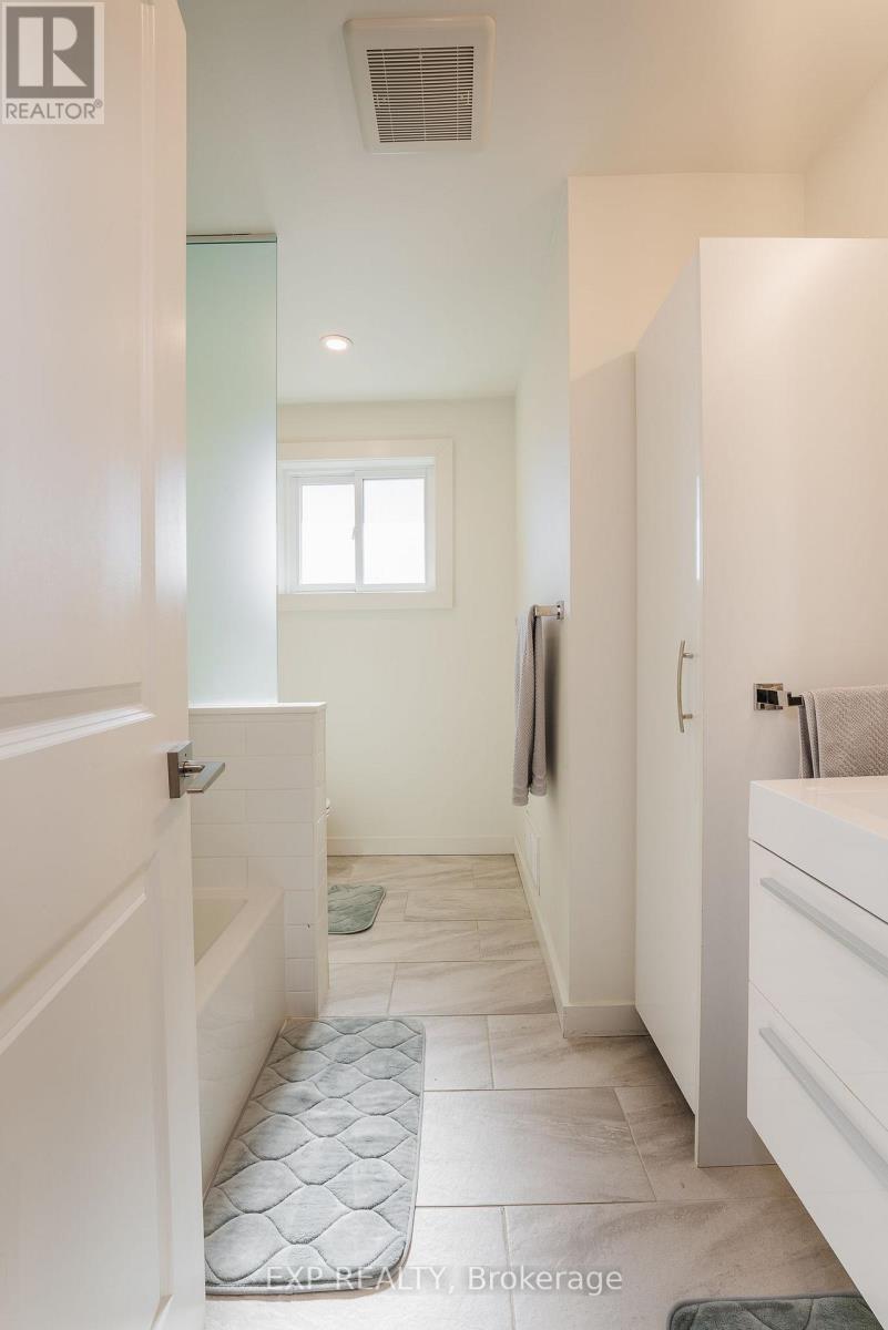 60 Gooderham Drive, Toronto, ON photo 19