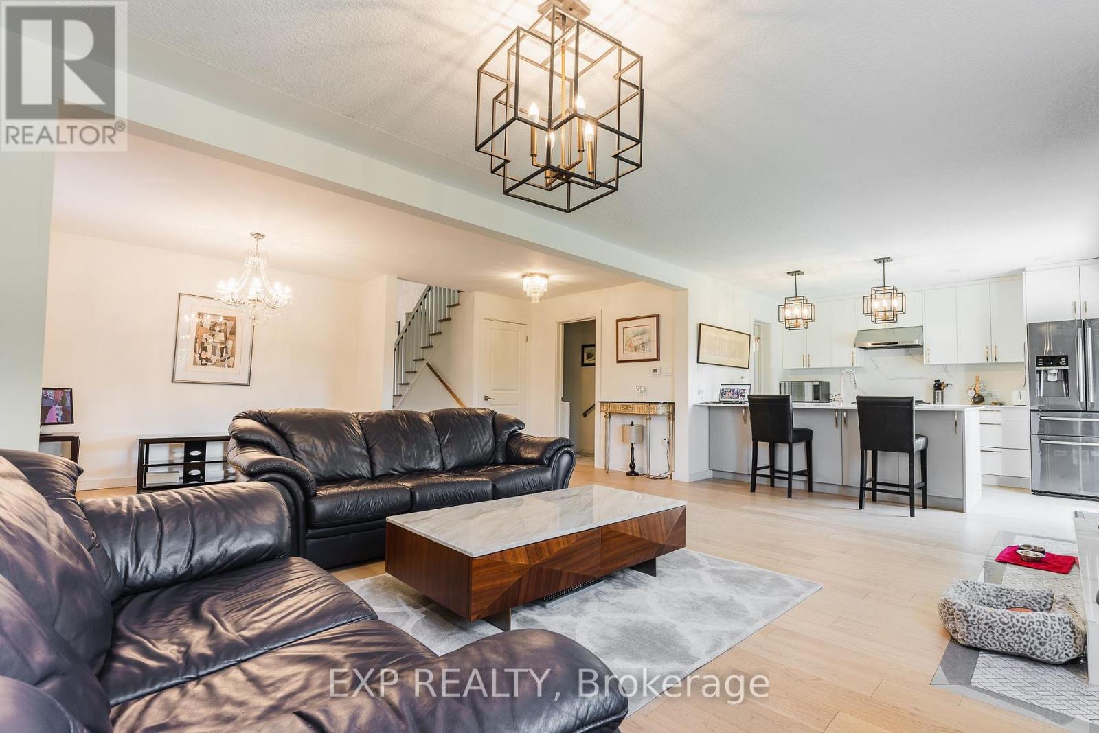 60 Gooderham Drive, Toronto, ON photo 4
