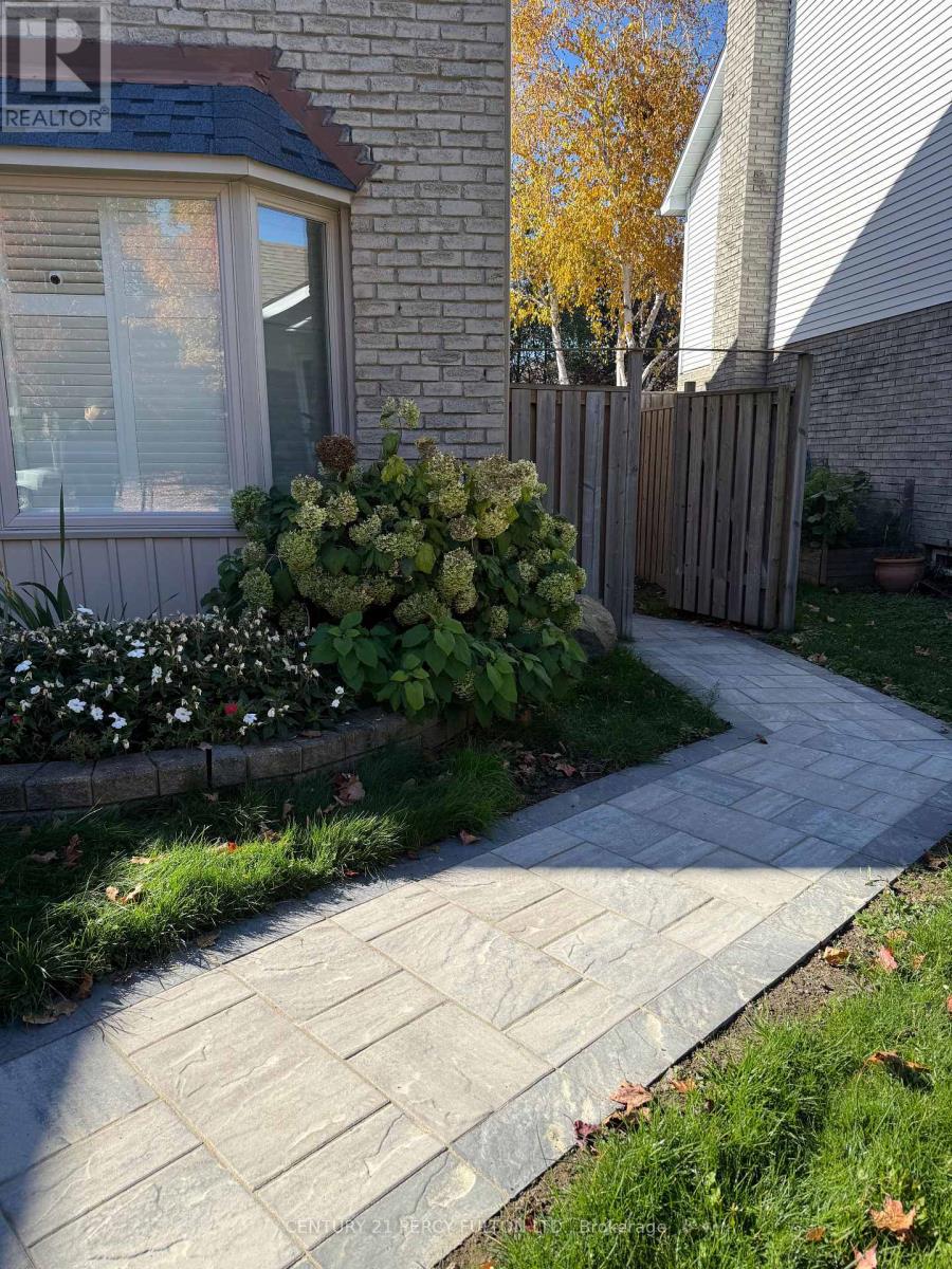 36 Citation Crescent, Whitby, ON photo 12