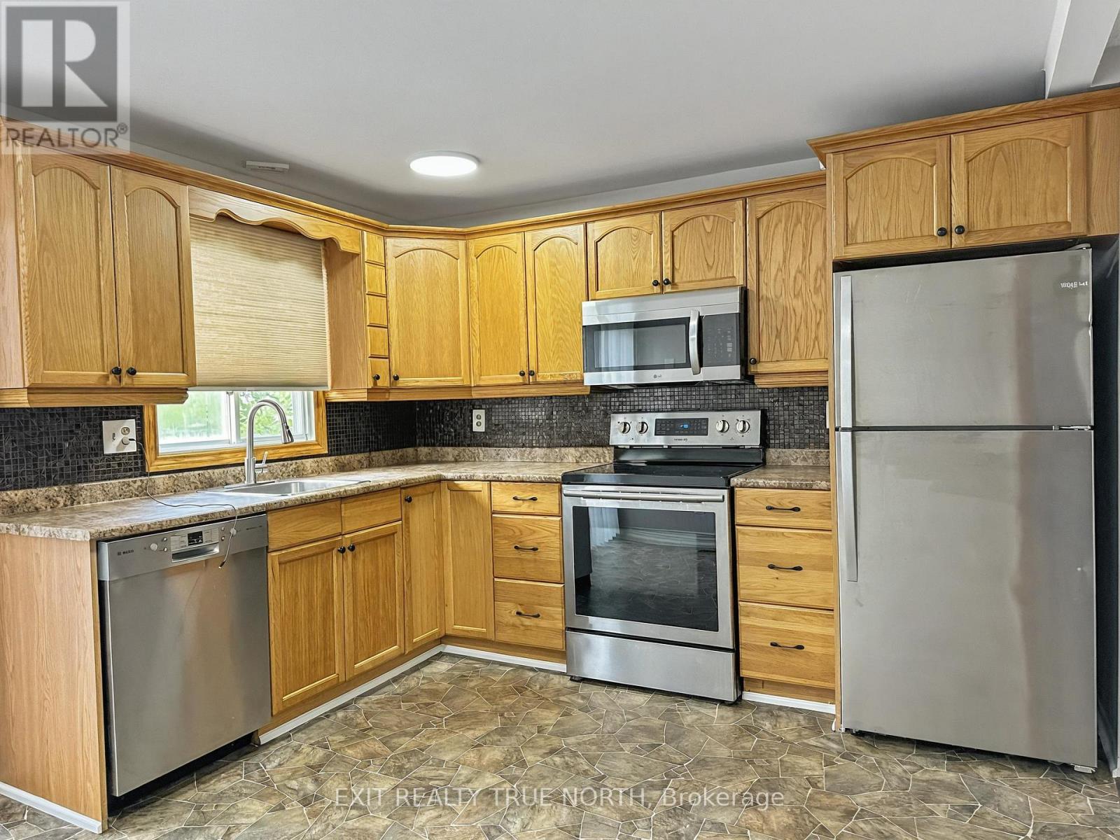 71 HICKLING TRAIL, Barrie (Grove East) — photo 2
