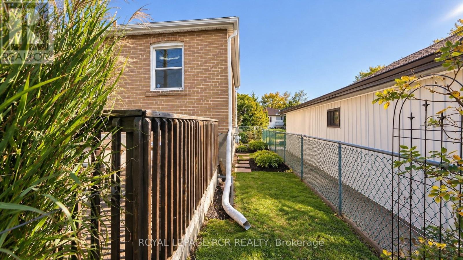 26 Newton Street, Barrie, ON photo 38